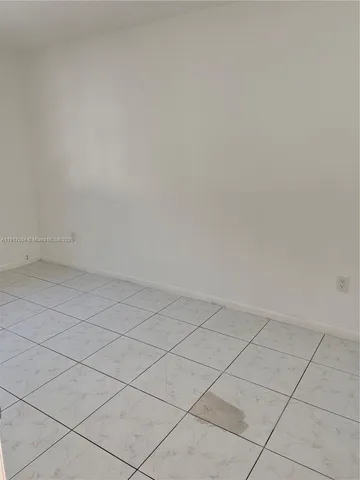 $1,800 | 10805 Southwest 86th Street, Unit 16, Miami, FL 33173