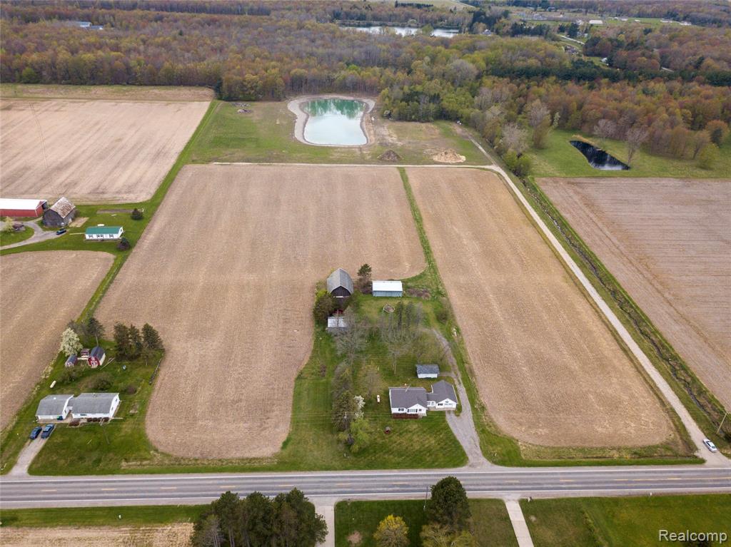 2250 South Hemlock Road Hemlock, MI 48626 - Photo 2 of 10