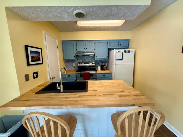 $330,000 | 802 East Allendale Drive, Bloomington, IN 47401