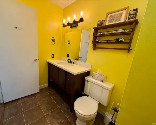 $330,000 | 802 East Allendale Drive, Bloomington, IN 47401