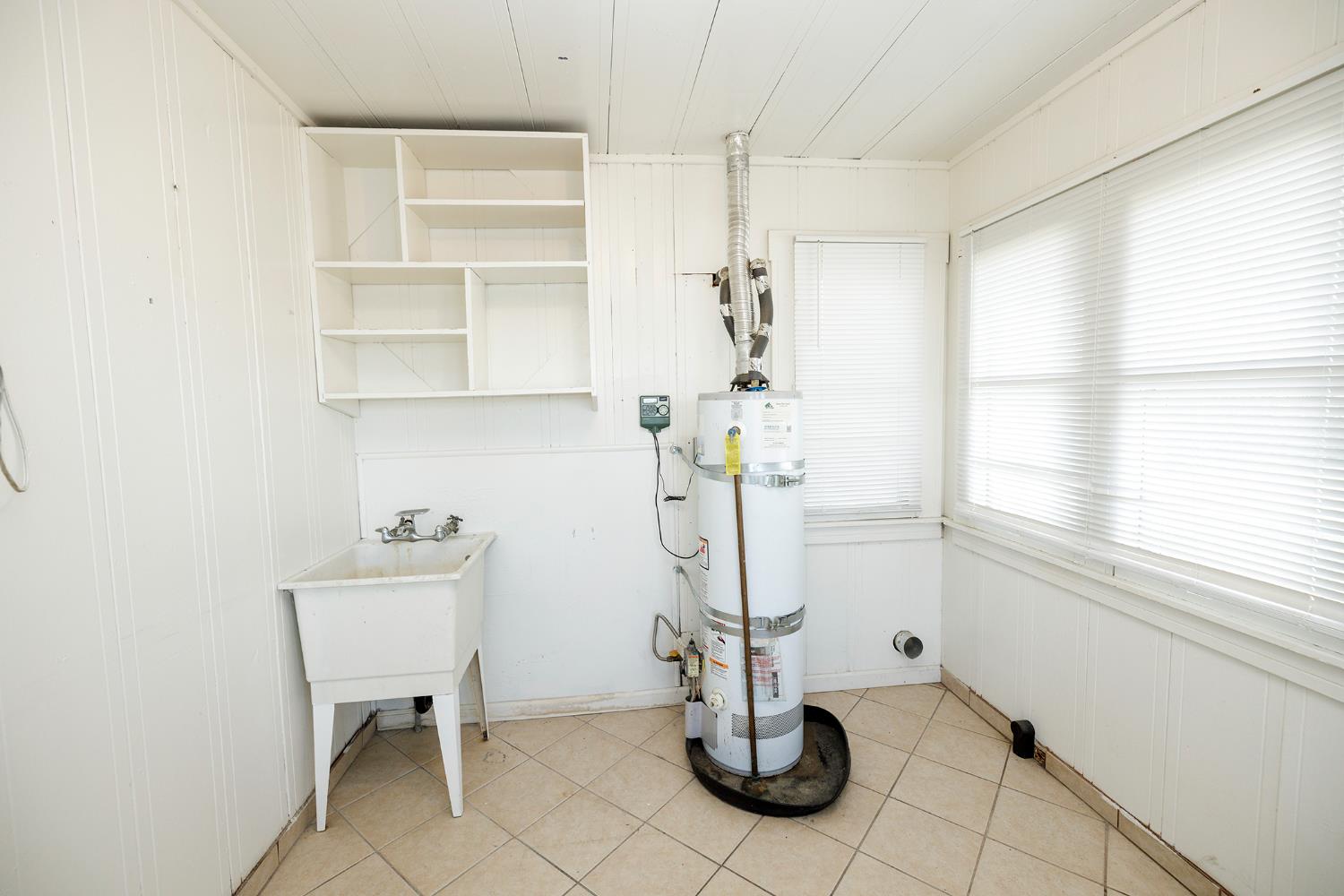 153 Almond Avenue Turlock, CA 95380 - Photo 15 of 34