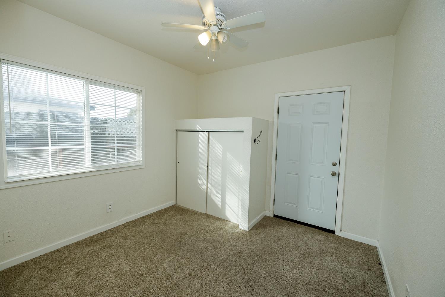 153 Almond Avenue Turlock, CA 95380 - Photo 21 of 34