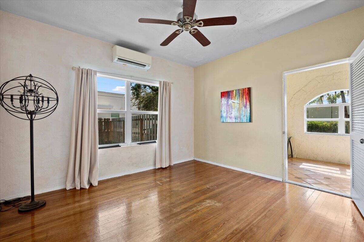 511 Upland Road West Palm Beach, FL 33401 - Photo 8 of 23 15-LUX_7149