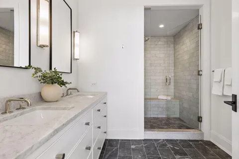 $1,090,000 | 1111 West River Parkway, Unit 23D, Minneapolis, MN 55415