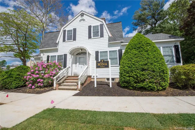 $2,900 | 14 Northridge Street, Unit 14, Huntington Station, NY 11746