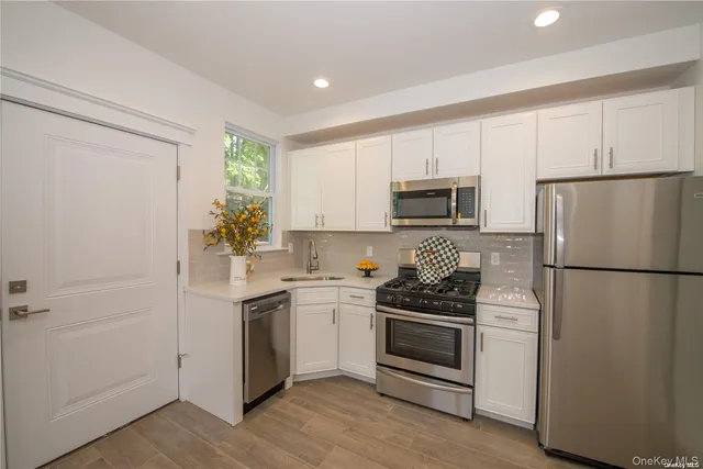 $2,900 | 14 Northridge Street, Unit 14, Huntington Station, NY 11746