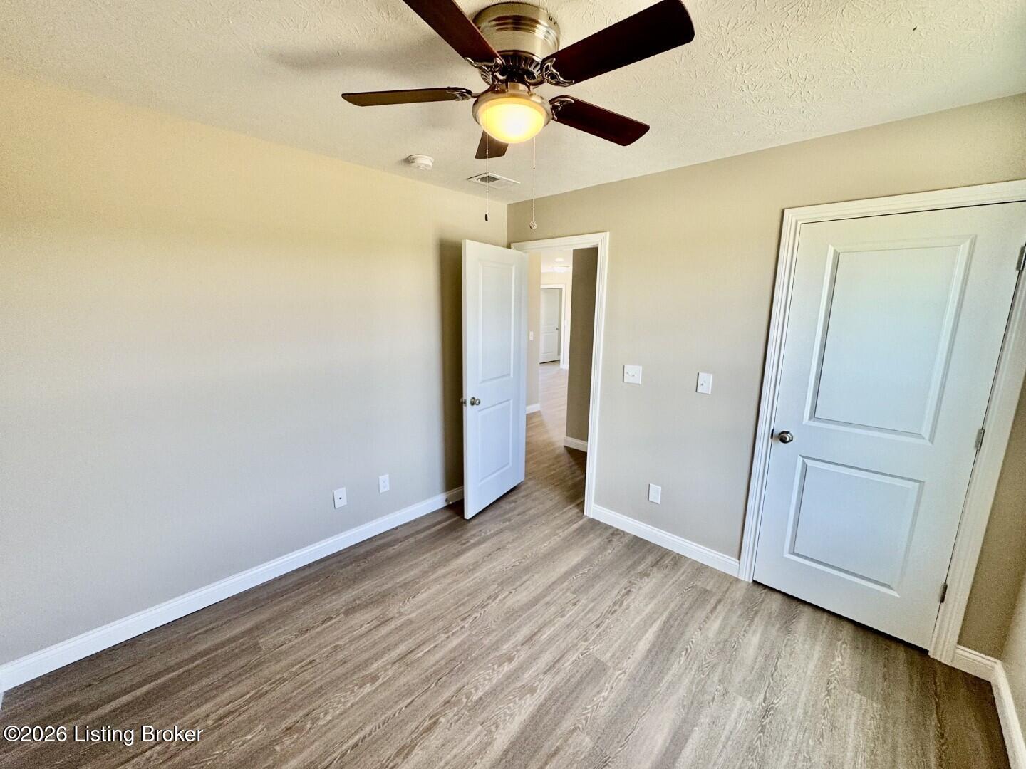 1574 Old Perryville Loop Springfield, KY 40069 - Photo 17 of 21 017_Bedroom