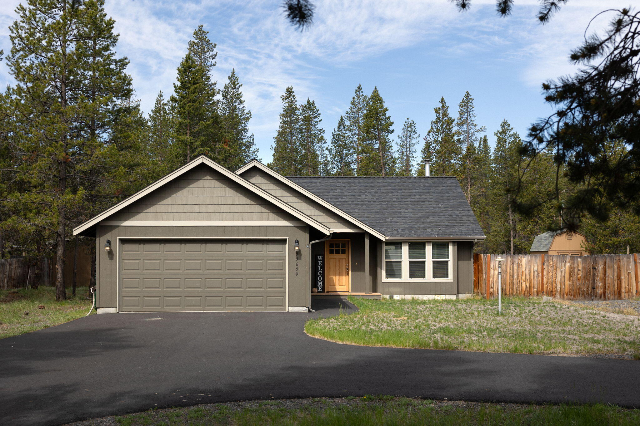 55659 Swan Road Bend, OR 97707 - Photo 3 of 32 Gallery Image 3