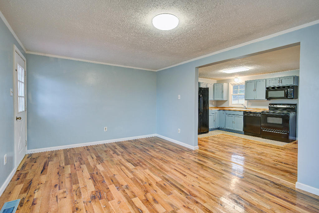 111 Norris Road Telford, TN 37690 - Photo 6 of 17 05
