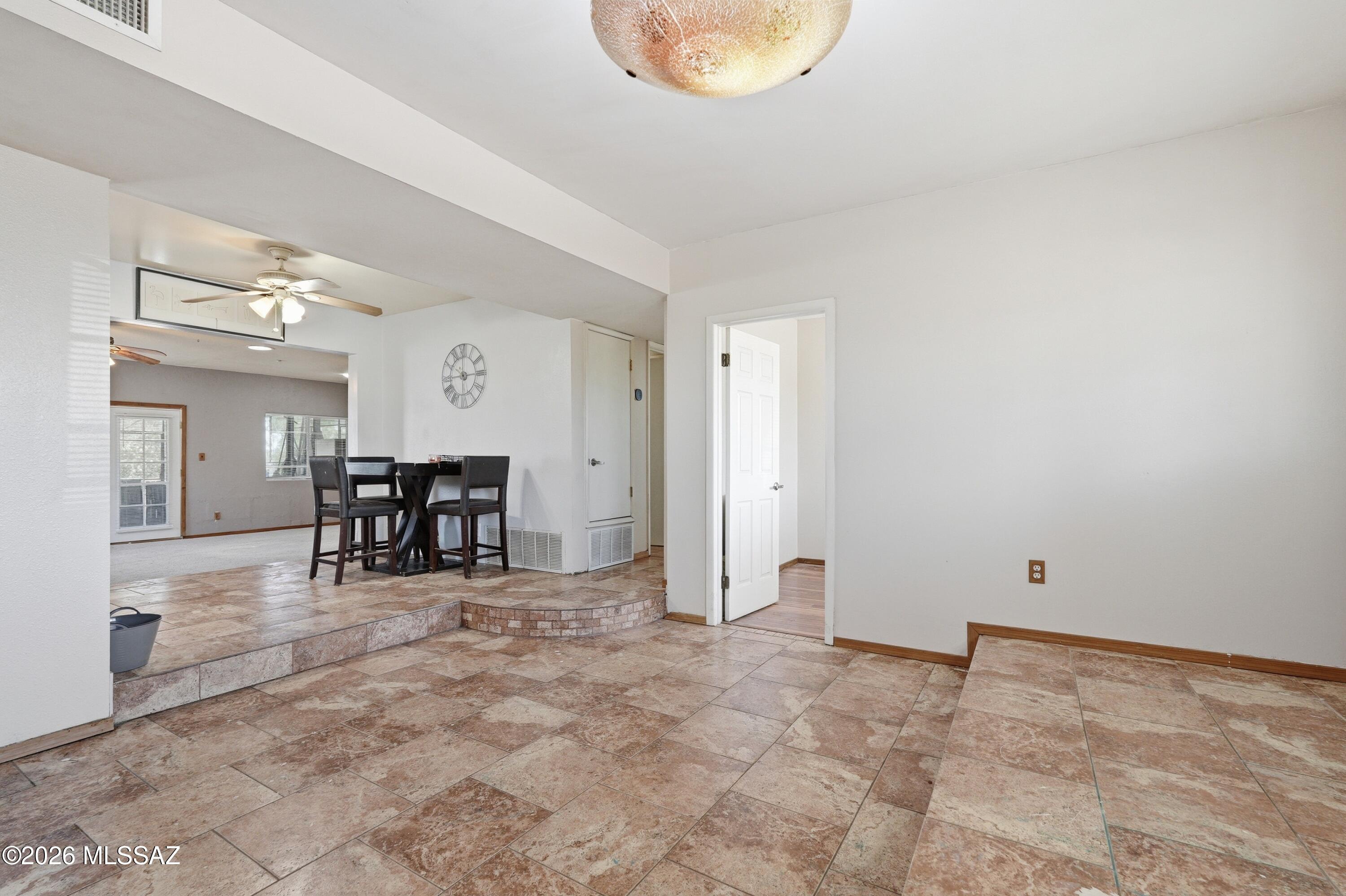 12010 West Hilltop Road Tucson, AZ 85736 - Photo 20 of 49