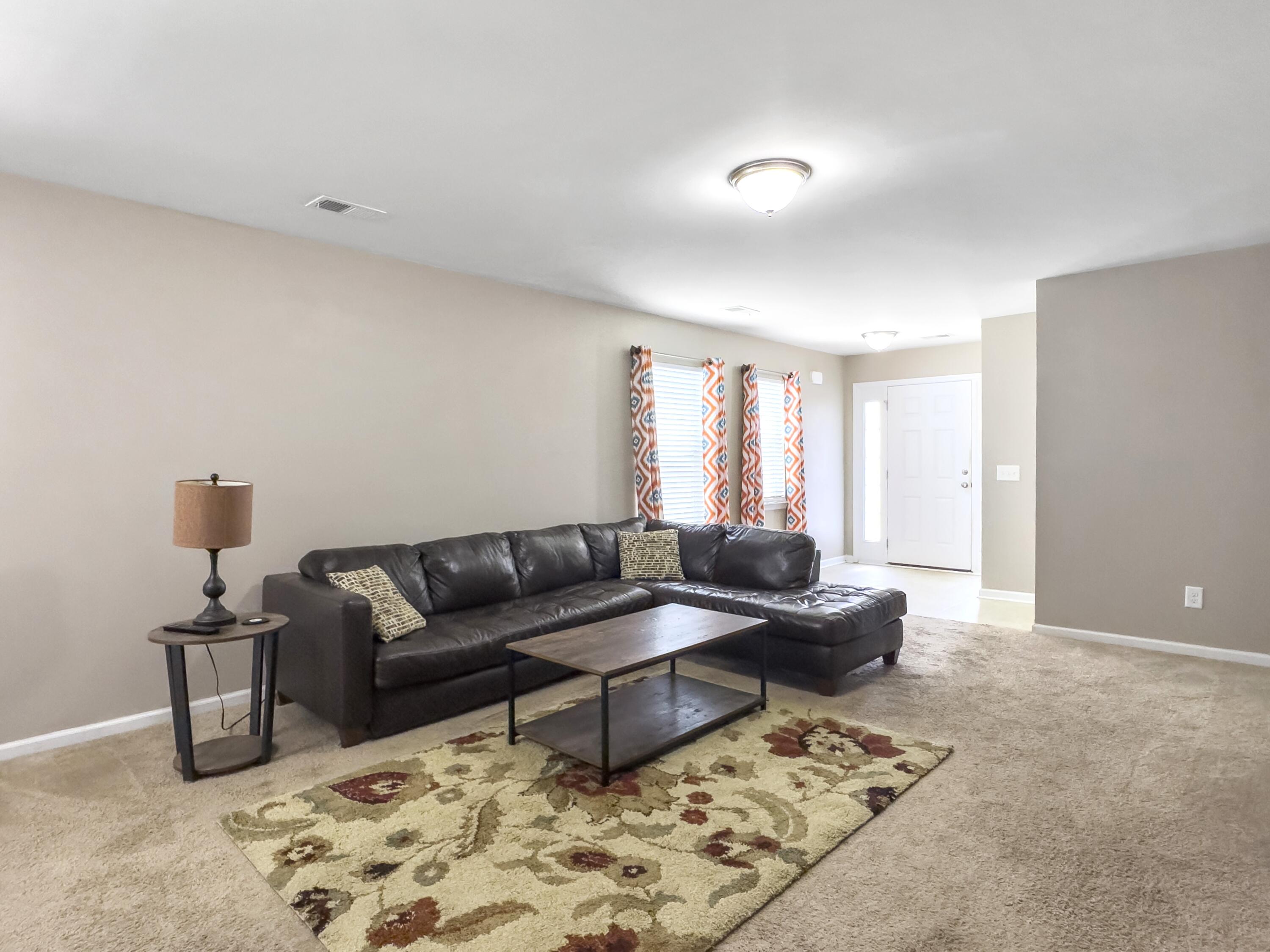 158 Brittondale Road Summerville, SC 29485 - Photo 17 of 38 FOYER