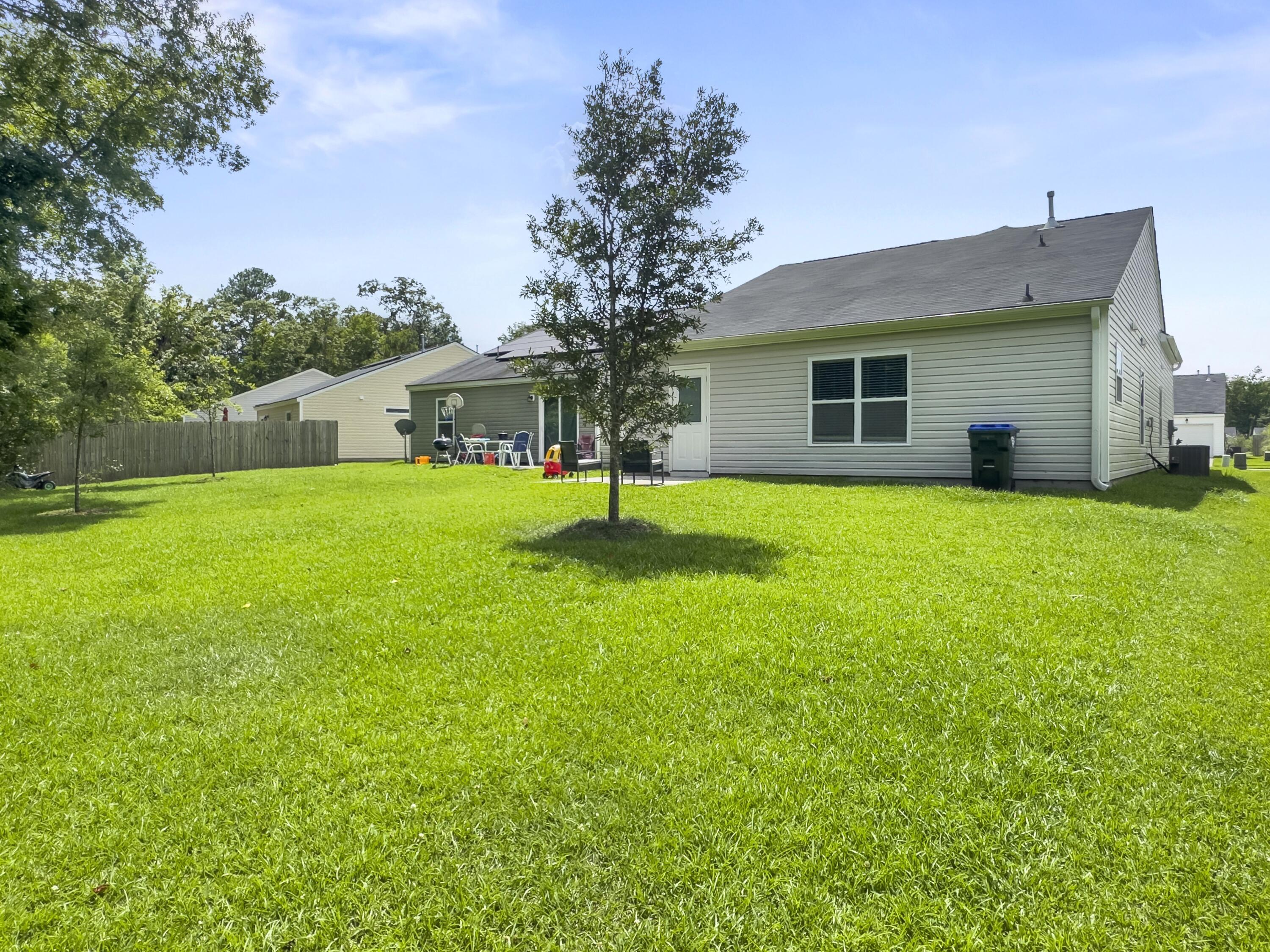 158 Brittondale Road Summerville, SC 29485 - Photo 22 of 38 BACKYARD