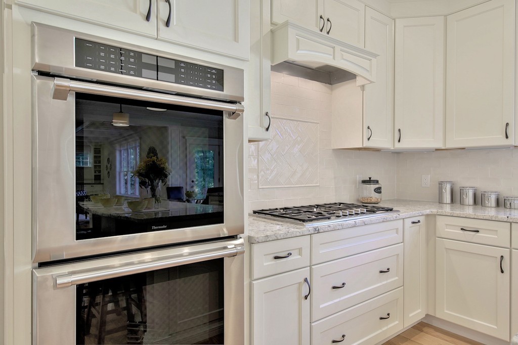 15 Emerald Street Lexington, MA 02421 - Photo 9 of 30 Gallery Image 9