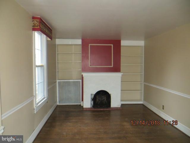 1010 Haverhill Road Baltimore, MD 21229 - Photo 7 of 16 Family room