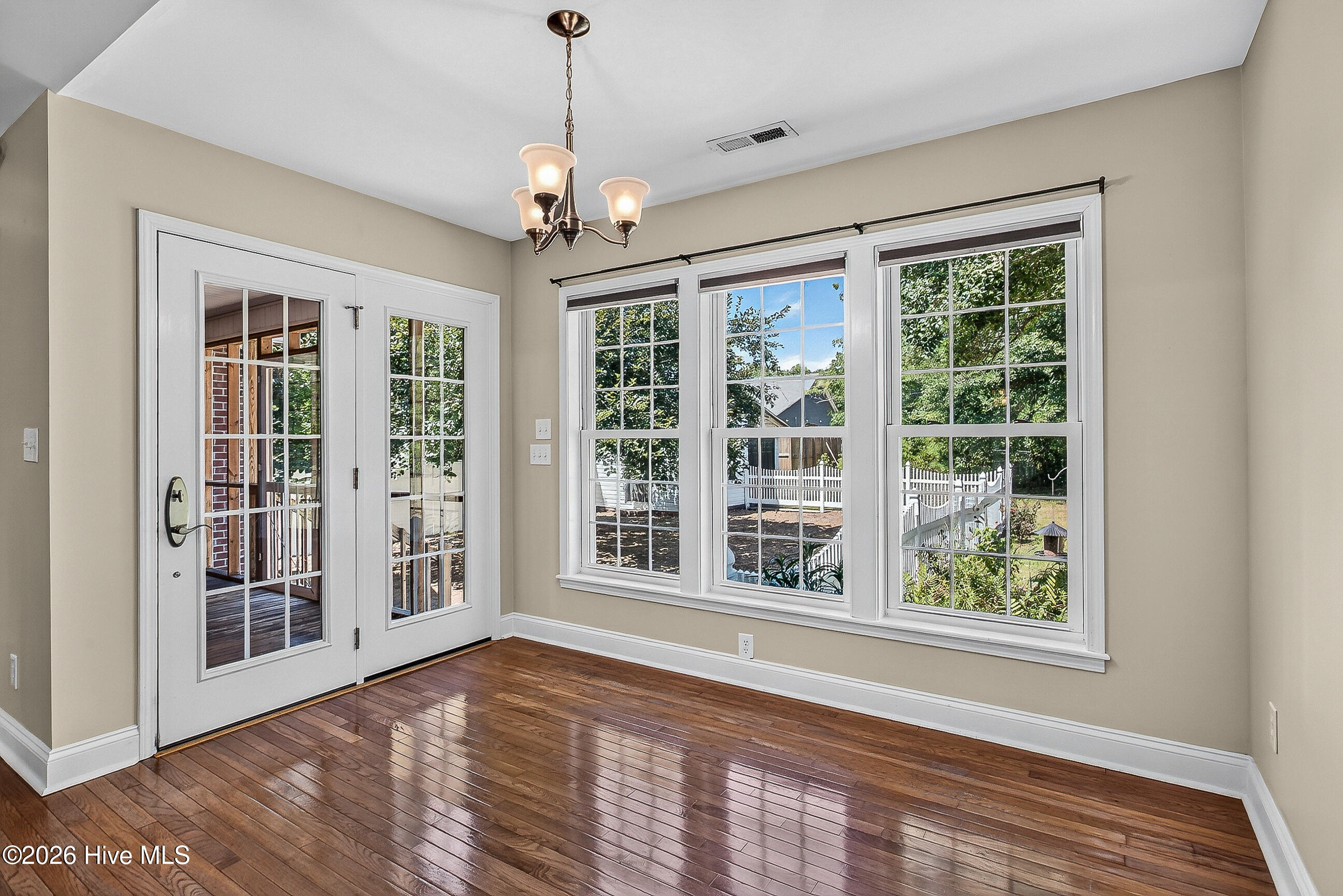 519 Carriage Lane Jacksonville, NC 28540 - Photo 10 of 45