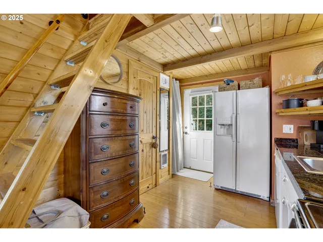 a view of a walk in closet