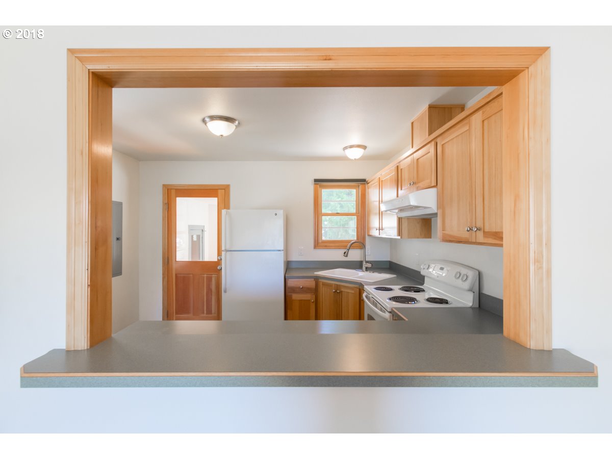 255 Oneil Street Lebanon, OR 97355 - Photo 7 of 32 Gallery Image 7