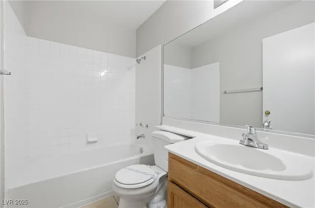 $1,950 | 5555 Airview Court, Las Vegas, NV 89113