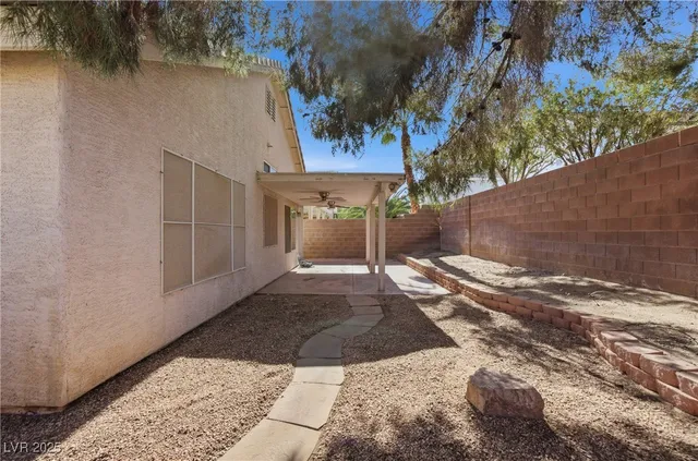 $1,950 | 5555 Airview Court, Las Vegas, NV 89113