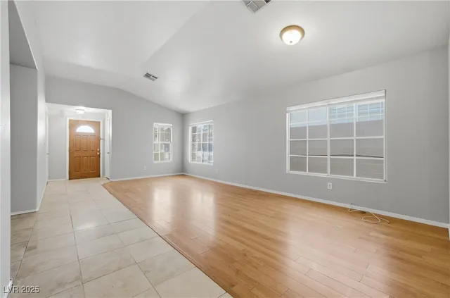 $1,950 | 5555 Airview Court, Las Vegas, NV 89113