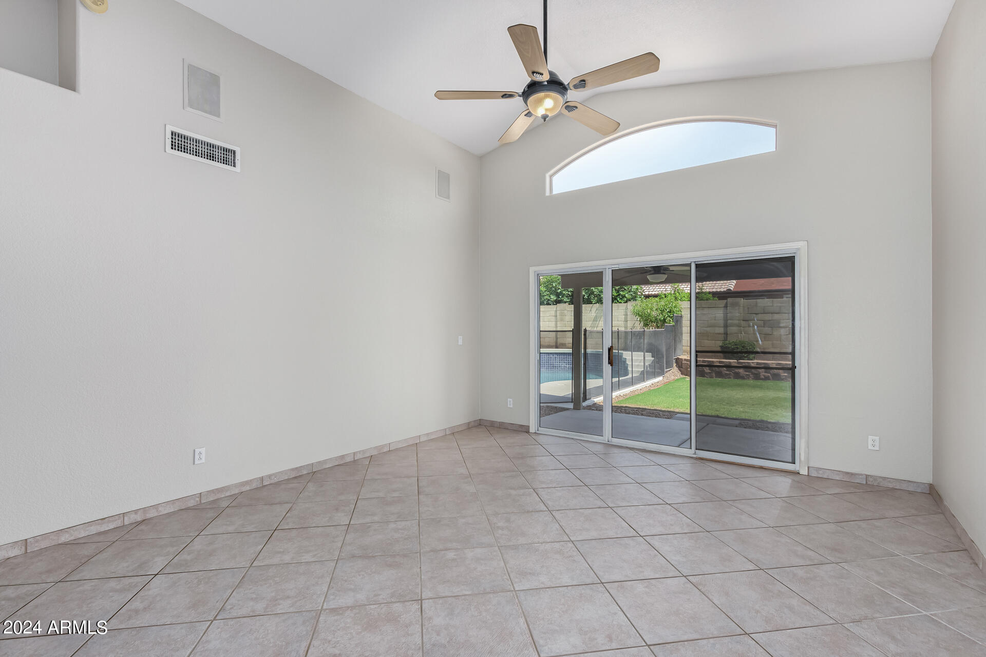 4538 East St John Road Phoenix, AZ 85032 - Photo 4 of 37 0004-04 - John