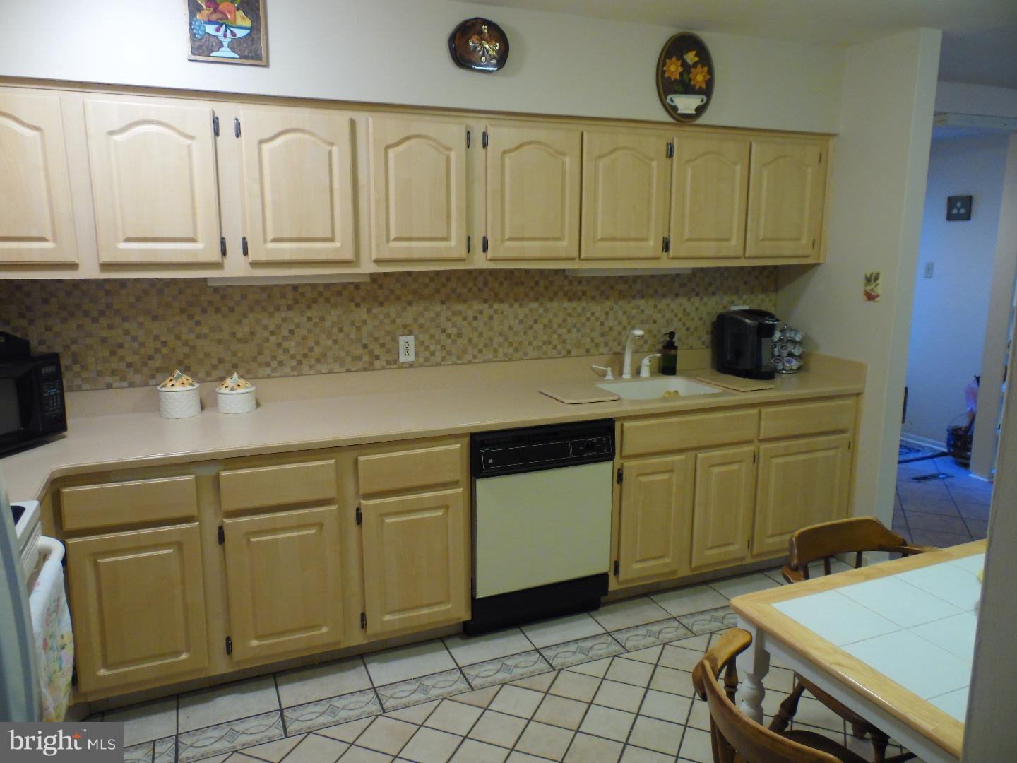 905 Raintree Lane Malvern, PA 19355 - Photo 10 of 19 Gallery Image 10