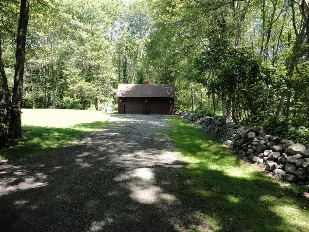276 Ide Road Scituate, RI 02857 - Photo 6 of 36