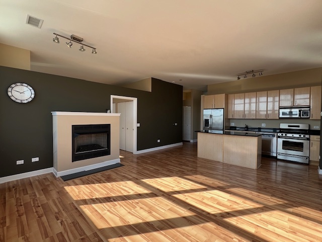 15 South Throop Street, Unit 508 Chicago, IL 60607 - Photo 2 of 19