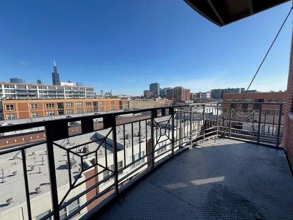 $3,700 | 15 South Throop Street, Unit 508, Chicago, IL 60607
