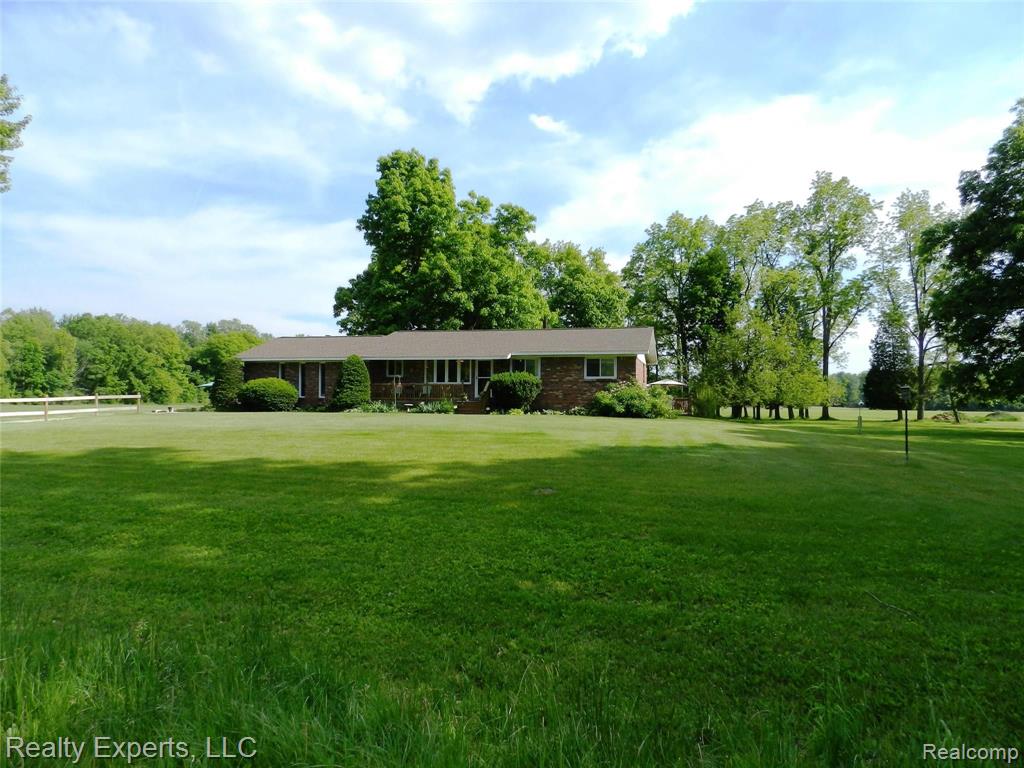 8730 Liss Road Willis, MI 48191 - Photo 1 of 42