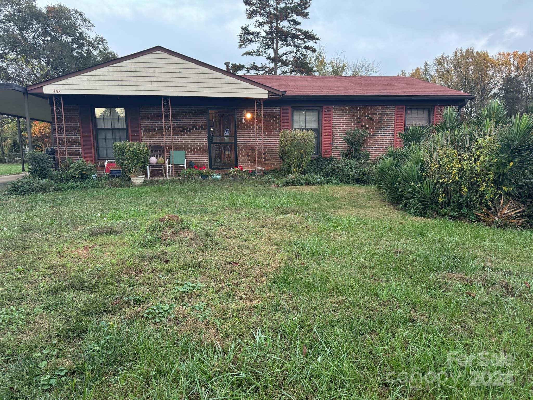 633 Milan Road East Charlotte, NC 28216 - Photo 1 of 10 Gallery Image 1