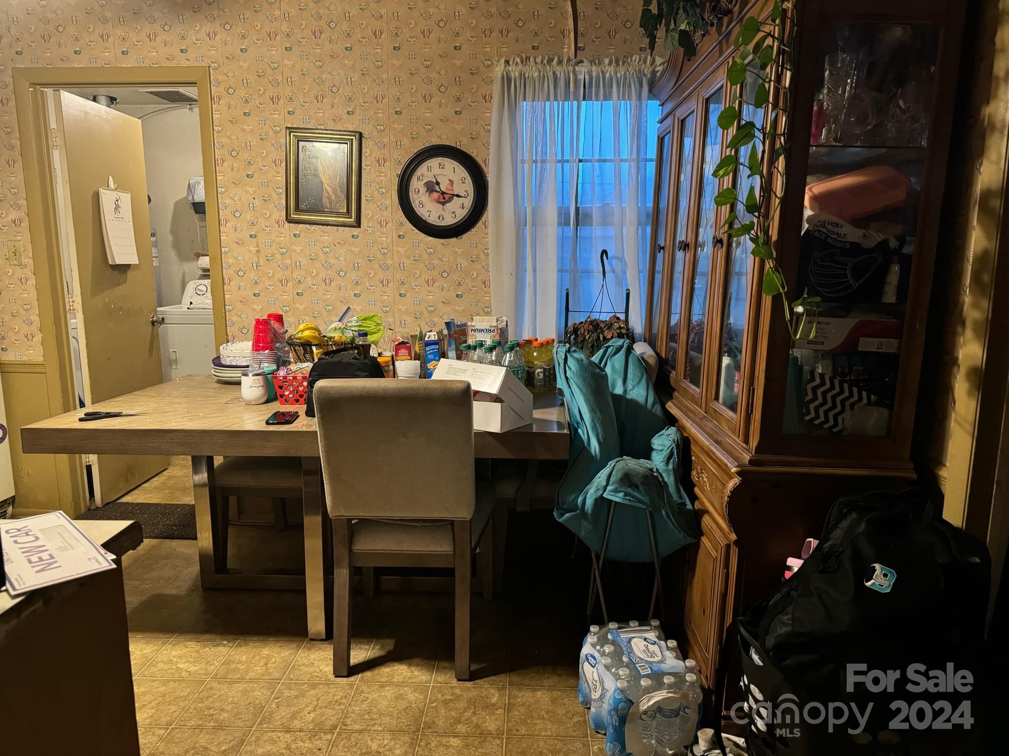 633 Milan Road East Charlotte, NC 28216 - Photo 4 of 10 Gallery Image 4