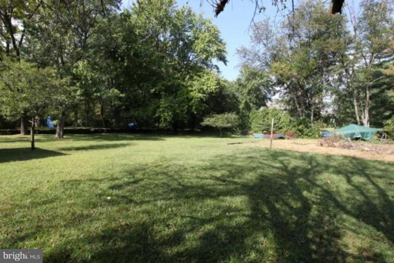 440 Ferry Point Road Annapolis, MD 21403 - Photo 11 of 12 View of the Backyard