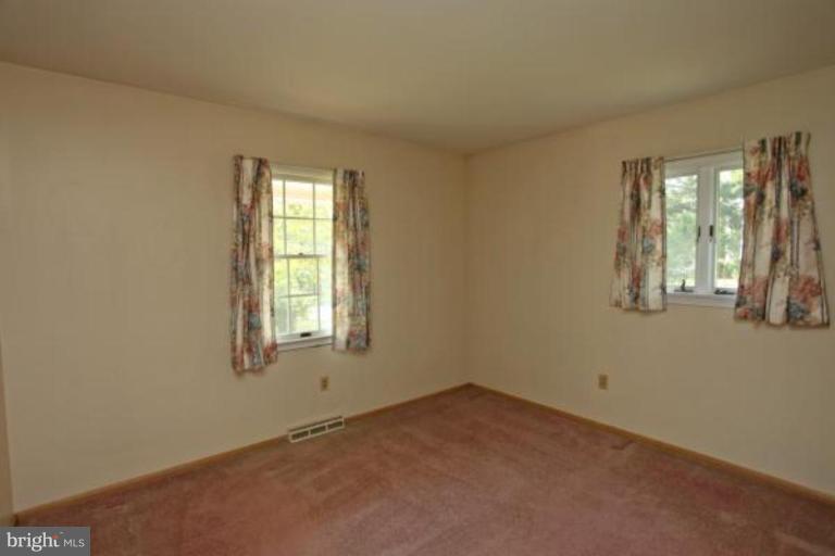 440 Ferry Point Road Annapolis, MD 21403 - Photo 7 of 12 Second Bedroom