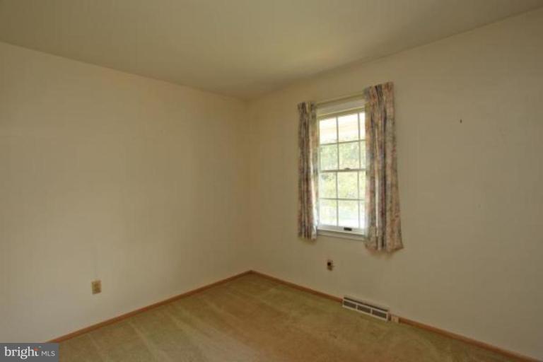 440 Ferry Point Road Annapolis, MD 21403 - Photo 8 of 12 Third Bedroom