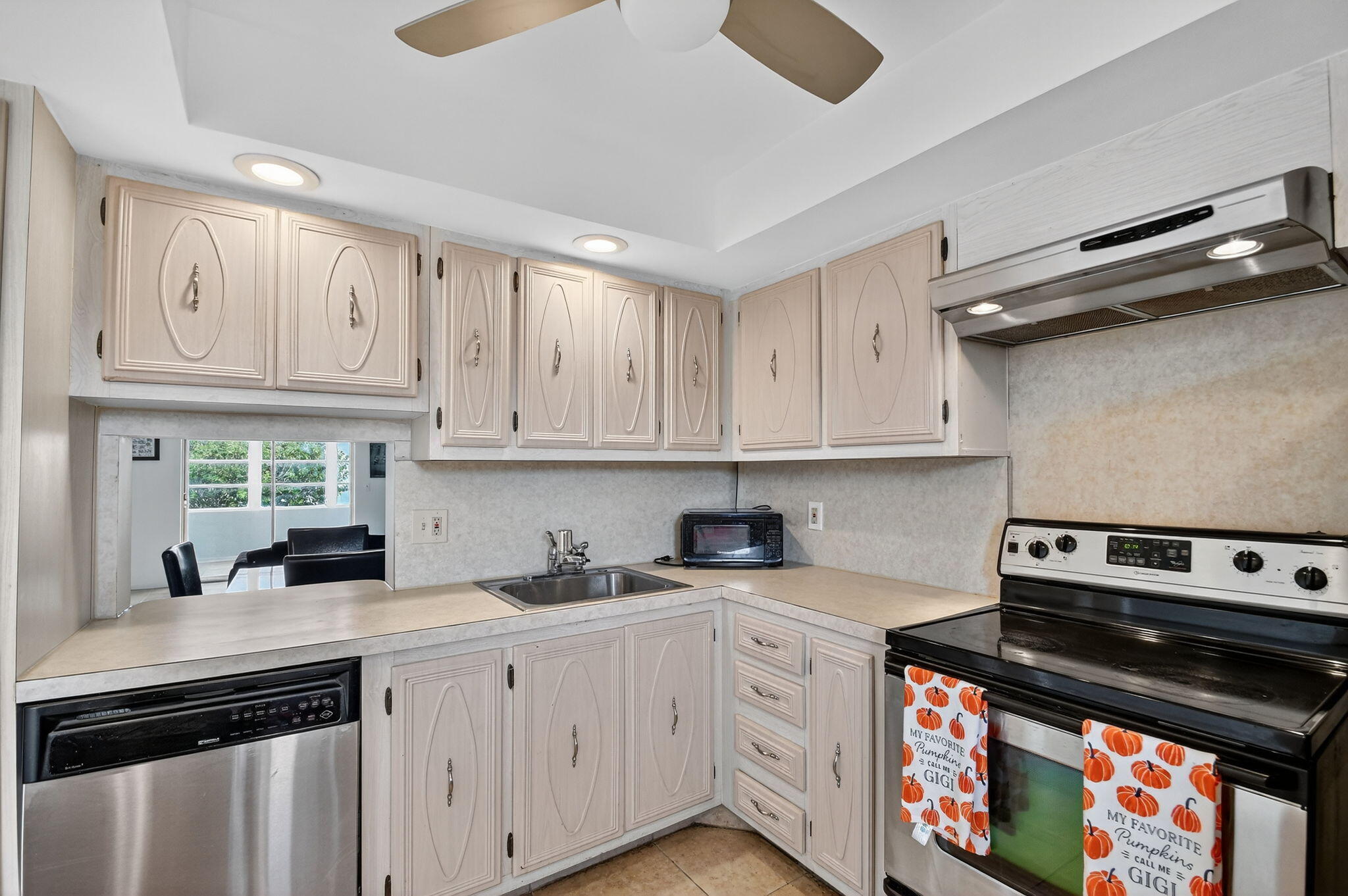 2615 Northeast 3rd Street, Unit 315 Boynton Beach, FL 33435 - Photo 11 of 48 11-web-or-mls-DSC_5265