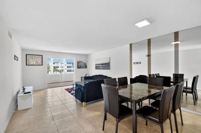 $115,000 | 2615 Northeast 3rd Street, Unit 315, Boynton Beach, FL 33435