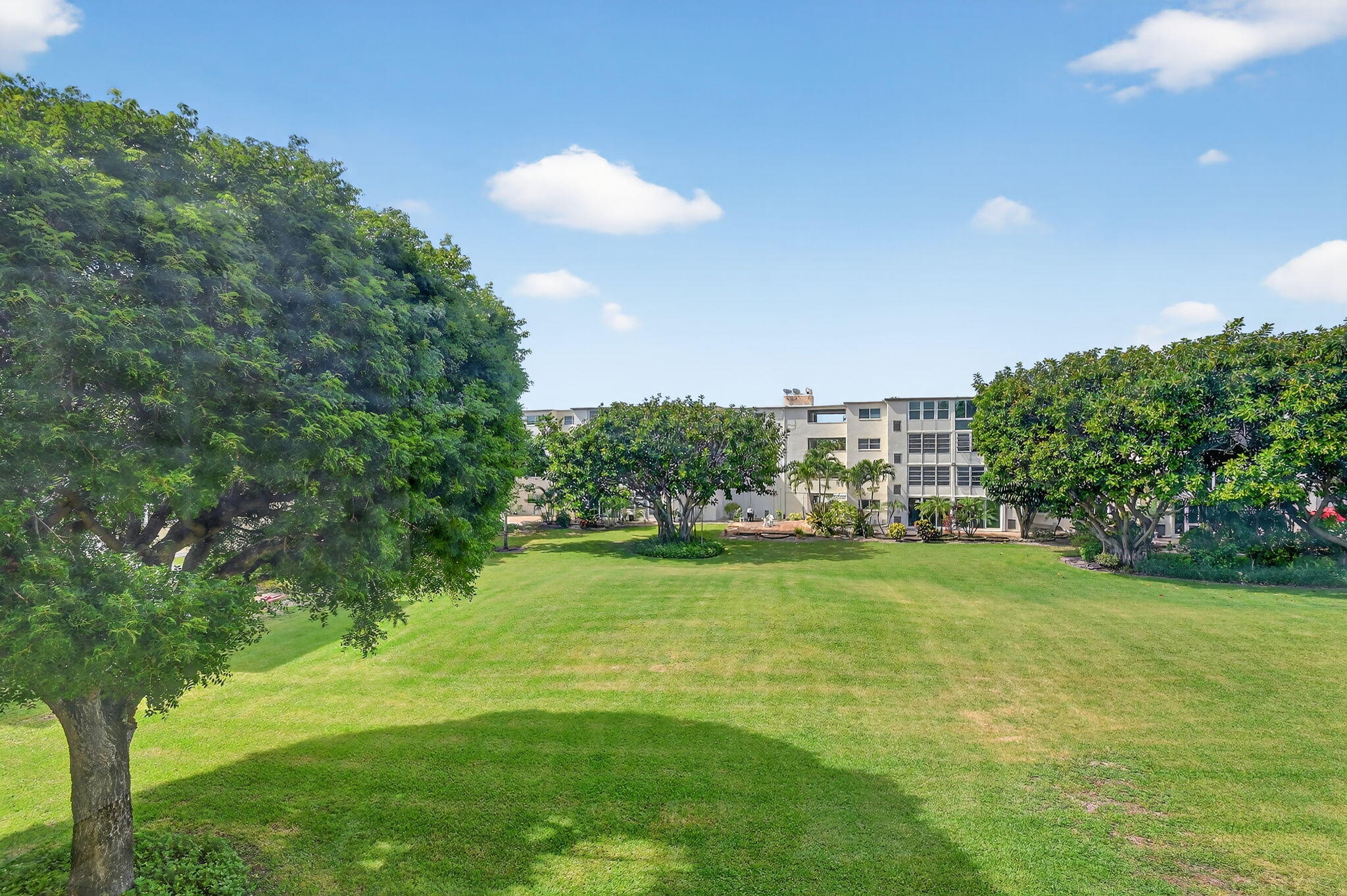 2615 Northeast 3rd Street, Unit 315 Boynton Beach, FL 33435 - Photo 24 of 48 25-web-or-mls-DSC_5336