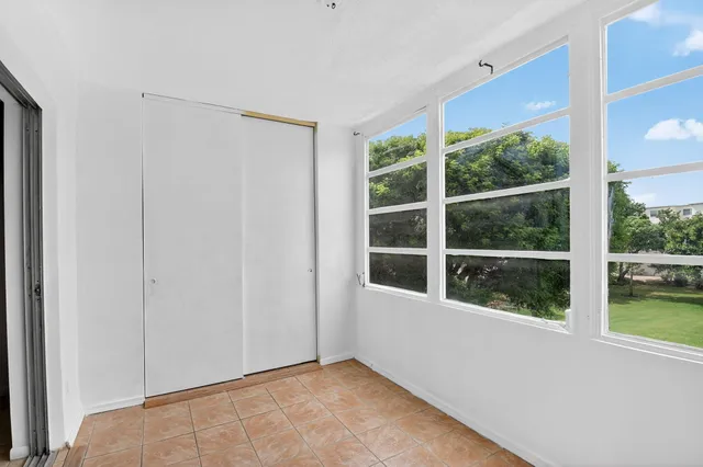 $115,000 | 2615 Northeast 3rd Street, Unit 315, Boynton Beach, FL 33435