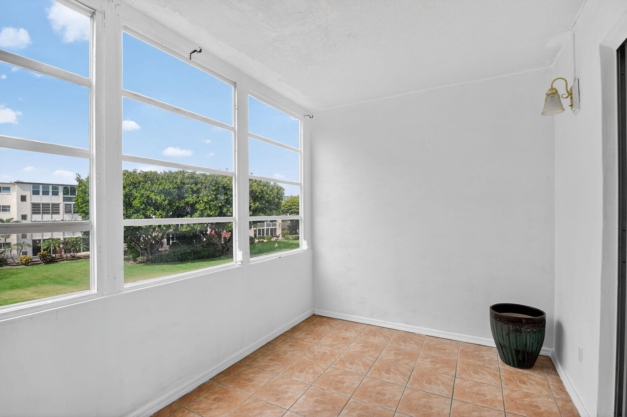 2615 Northeast 3rd Street, Unit 315 Boynton Beach, FL 33435 - Photo 36 of 48 21-web-or-mls-DSC_5317