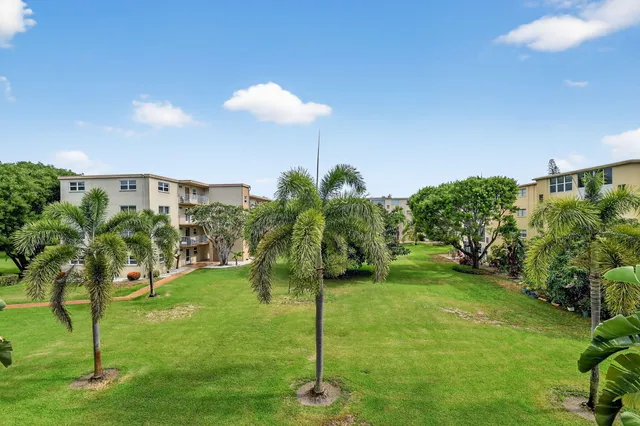 $115,000 | 2615 Northeast 3rd Street, Unit 315, Boynton Beach, FL 33435