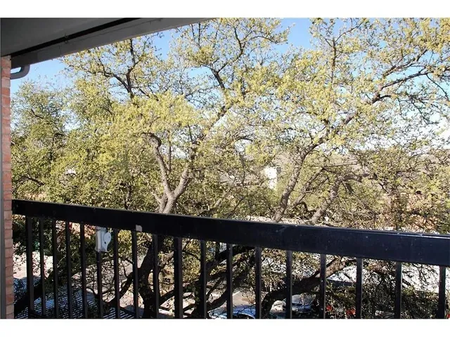 $1,200 | 18333 Roehampton Drive, Unit 1036, Dallas, TX 75252