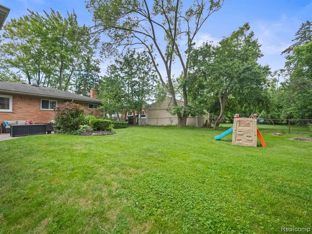 290 Winry Drive Rochester Hills, MI 48307 - Photo 30 of 43