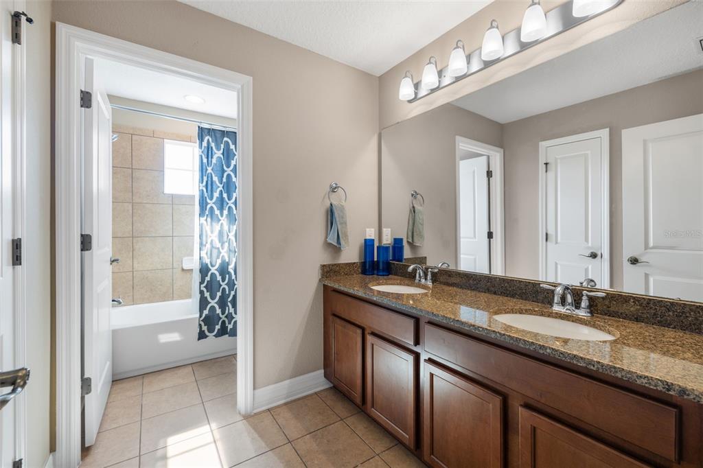 4407 Scarlet Loop Wesley Chapel, FL 33544 - Photo 33 of 49