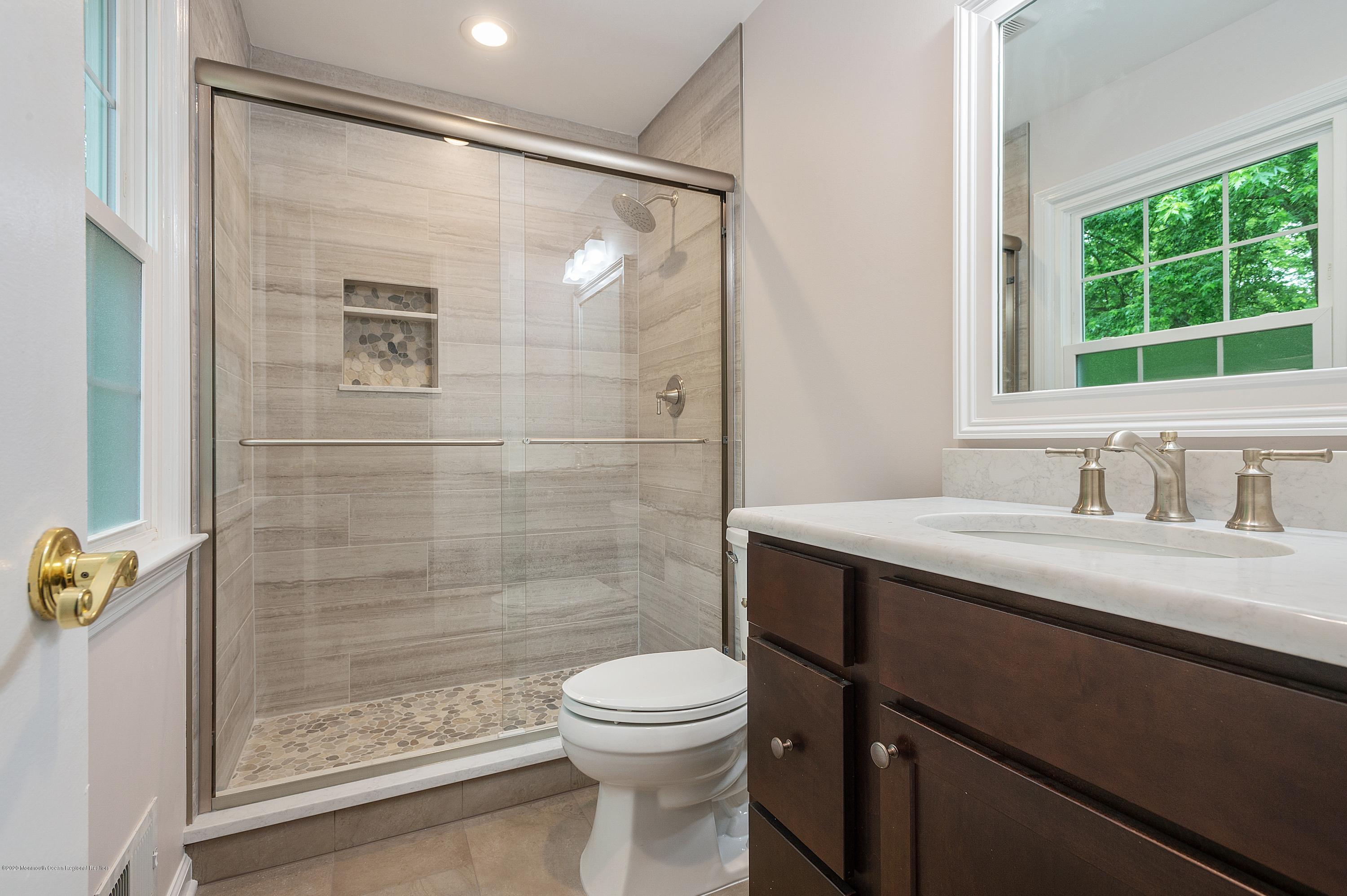 271 Dwight Road Middletown, NJ 07748 - Photo 11 of 21 10_271DwightRd_13_MasterBathroom_HiRes