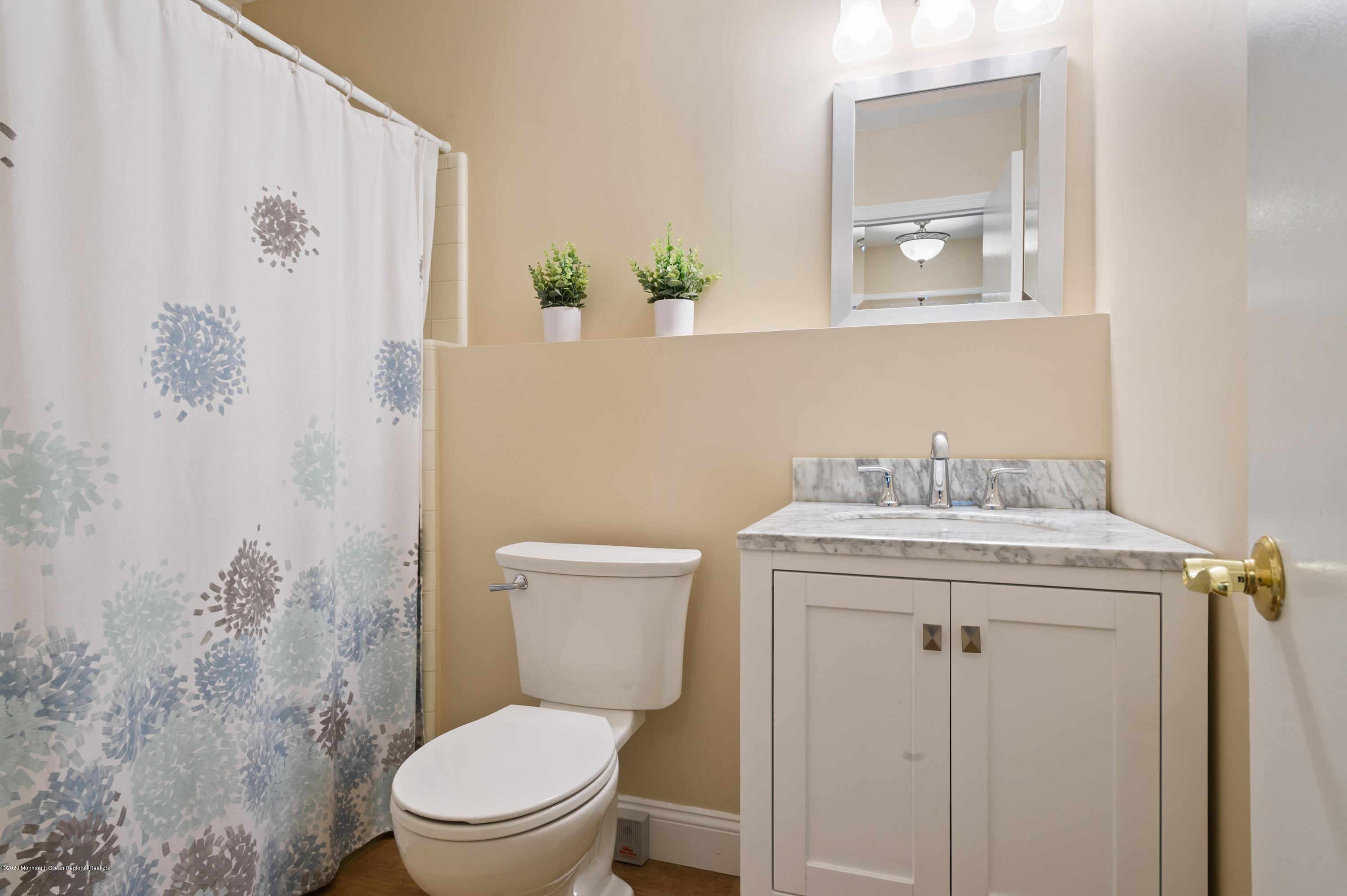 271 Dwight Road Middletown, NJ 07748 - Photo 7 of 21 14_271DwightRd_8_Bathroom_HiRes