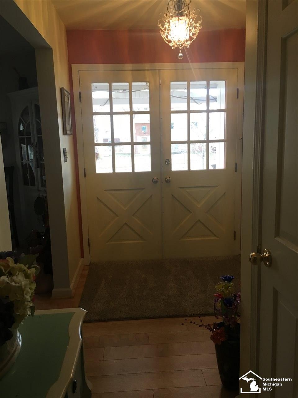 30434 South Gibraltar Road Gibraltar, MI 48173 - Photo 12 of 61