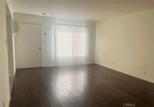 $2,300 | 101 North Tustin Avenue, Unit 3, Anaheim, CA 92807