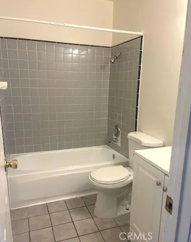 $2,300 | 101 North Tustin Avenue, Unit 3, Anaheim, CA 92807
