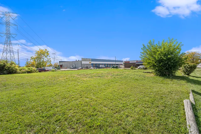 a view of a building with yard